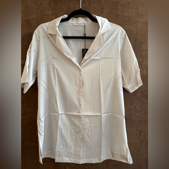 Chigant Women's Short Sleeve Satin Blouse Button Down - Picture 2 of 3